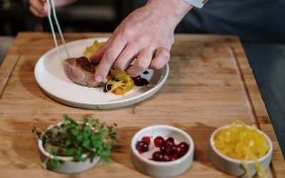 Devenir cuisinier en incarnant une super-héroïne du goût : Les secrets épicés d’un avenir délicieux